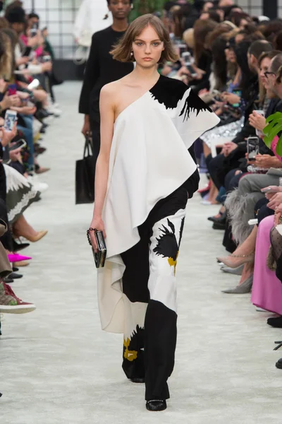 Look 4